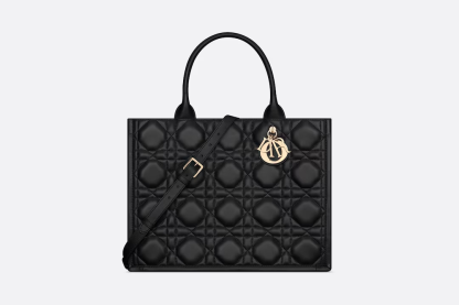 新作  DIOR BOOK TOTE バッグ ミディアム